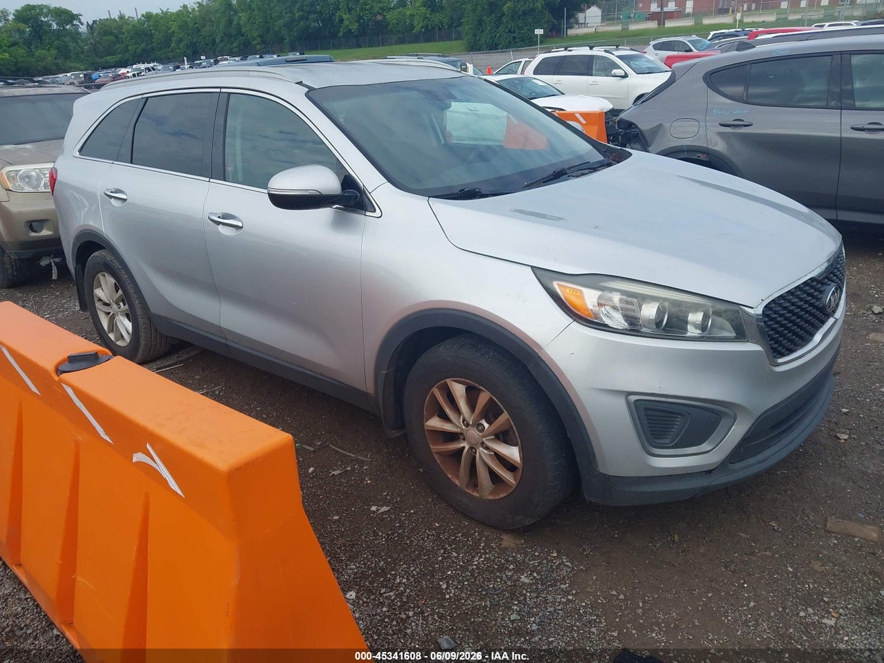 5XYPG4A55GG****** · 2016 KIA SORENTO 3.3L LX