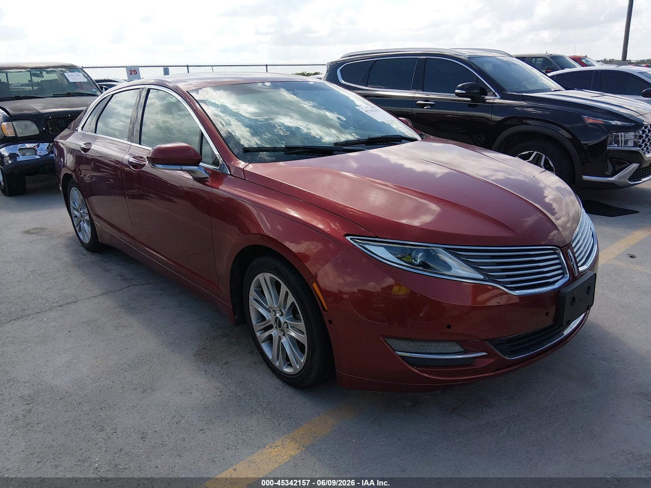 3LN6L2LU5ER****** · 2014 LINCOLN MKZ HYBRID