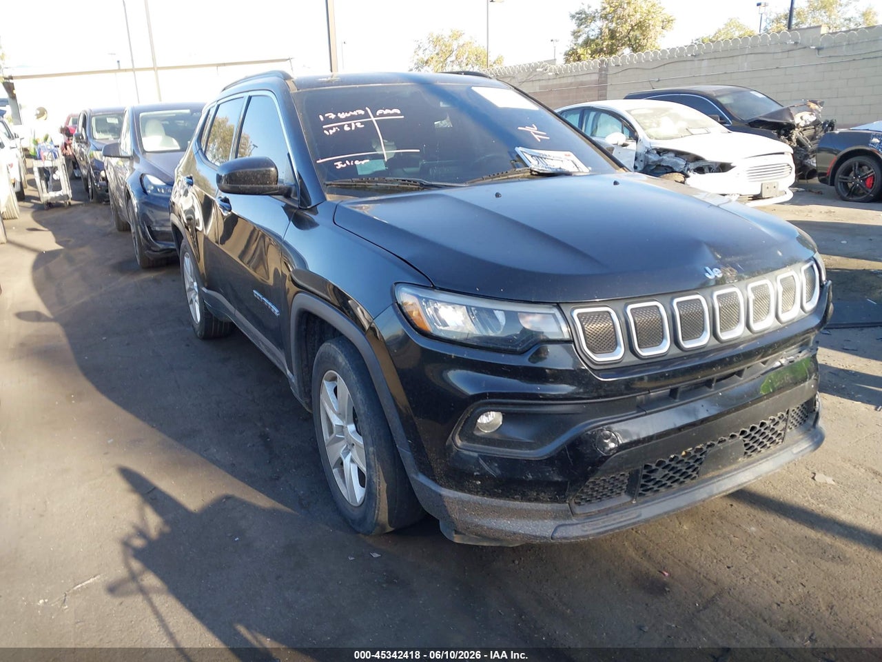3C4NJCBB0NT****** · 2022 JEEP COMPASS LATITUDE FWD