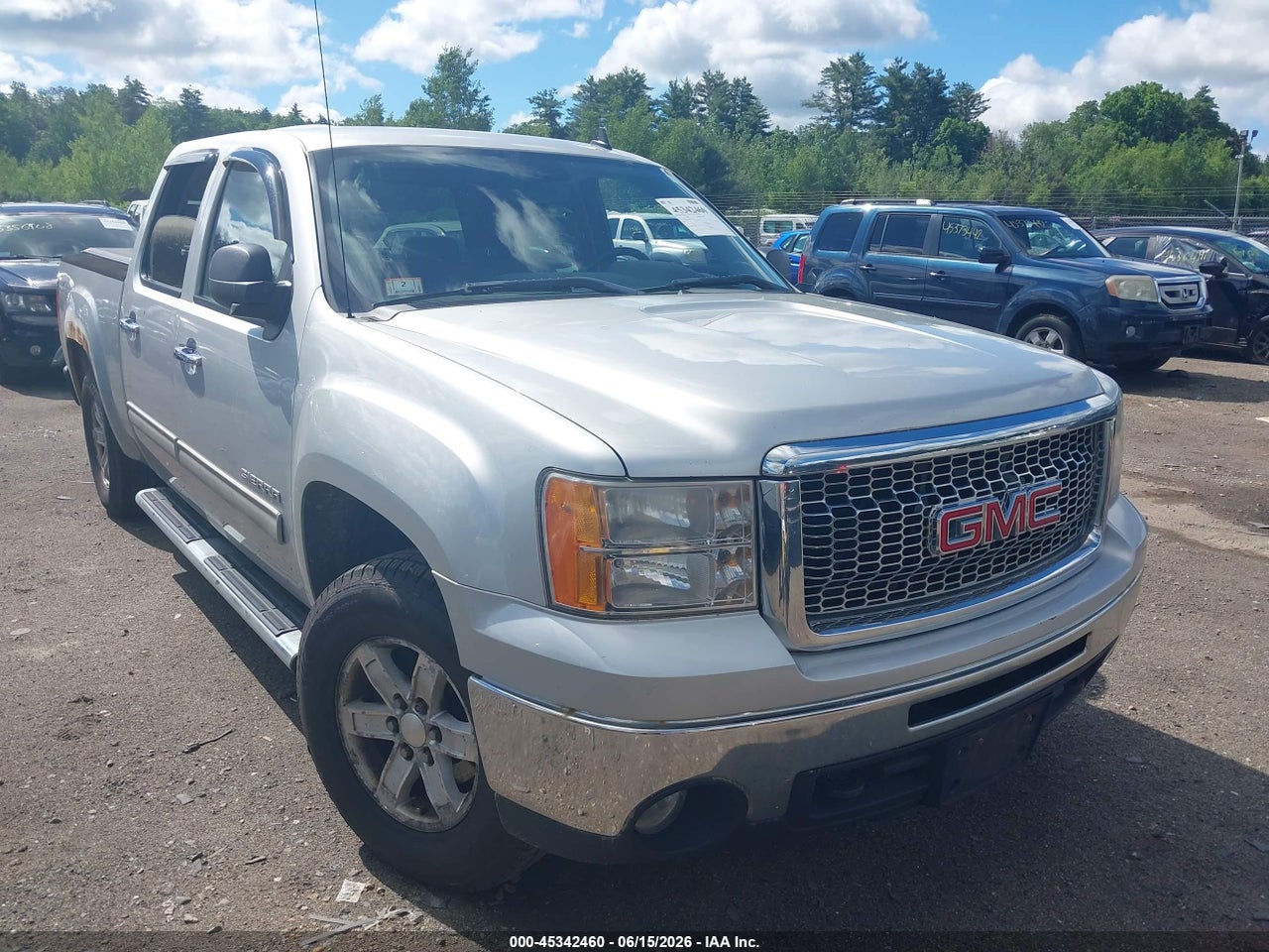3GTP2VE3XBG****** · 2011 GMC SIERRA 1500 SLE