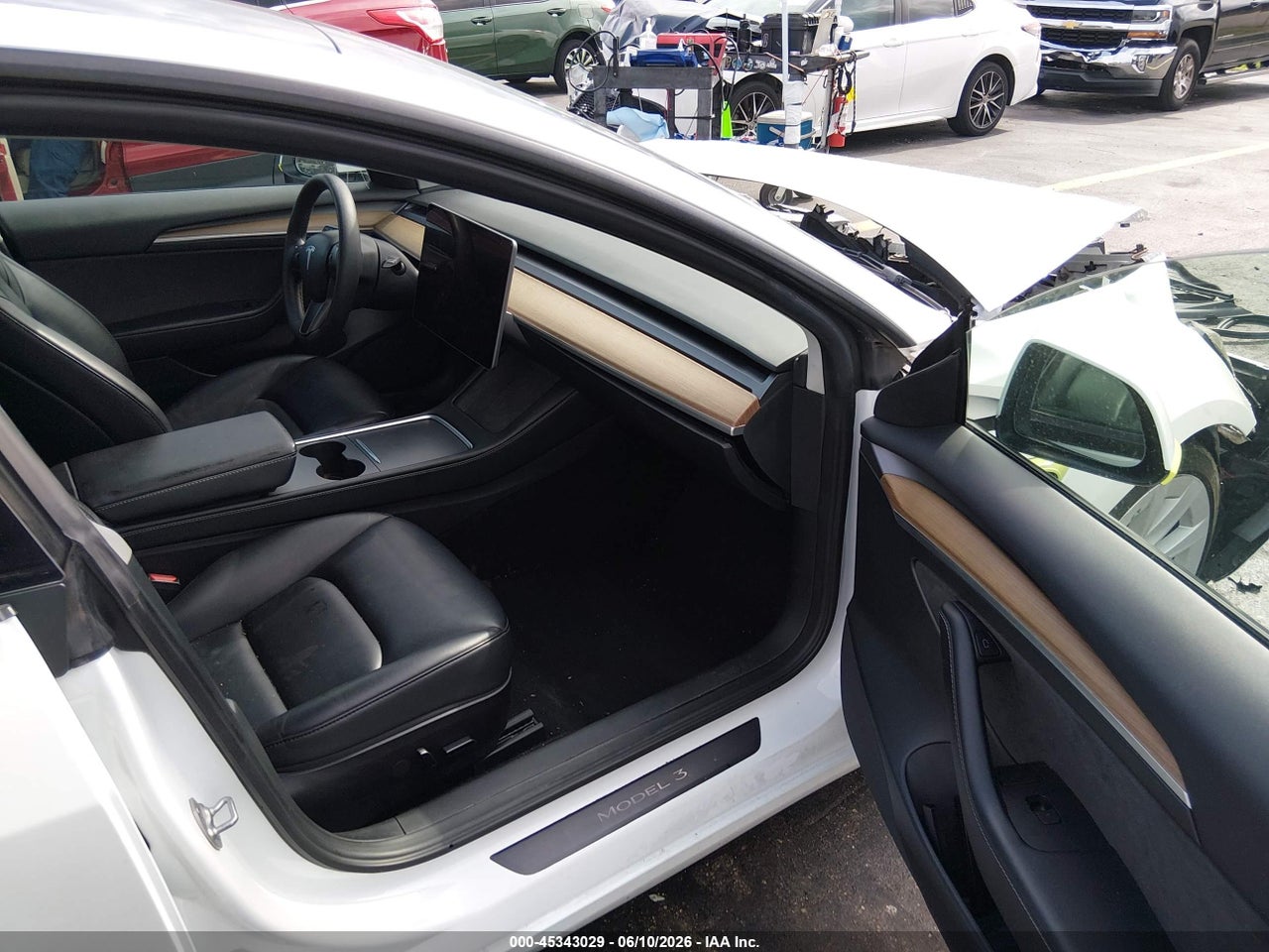 2023 TESLA MODEL 3 REAR-WHEEL DRIVE · 5/9