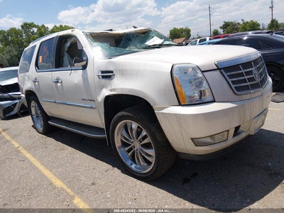 2011 CADILLAC ESCALADE LUXURY