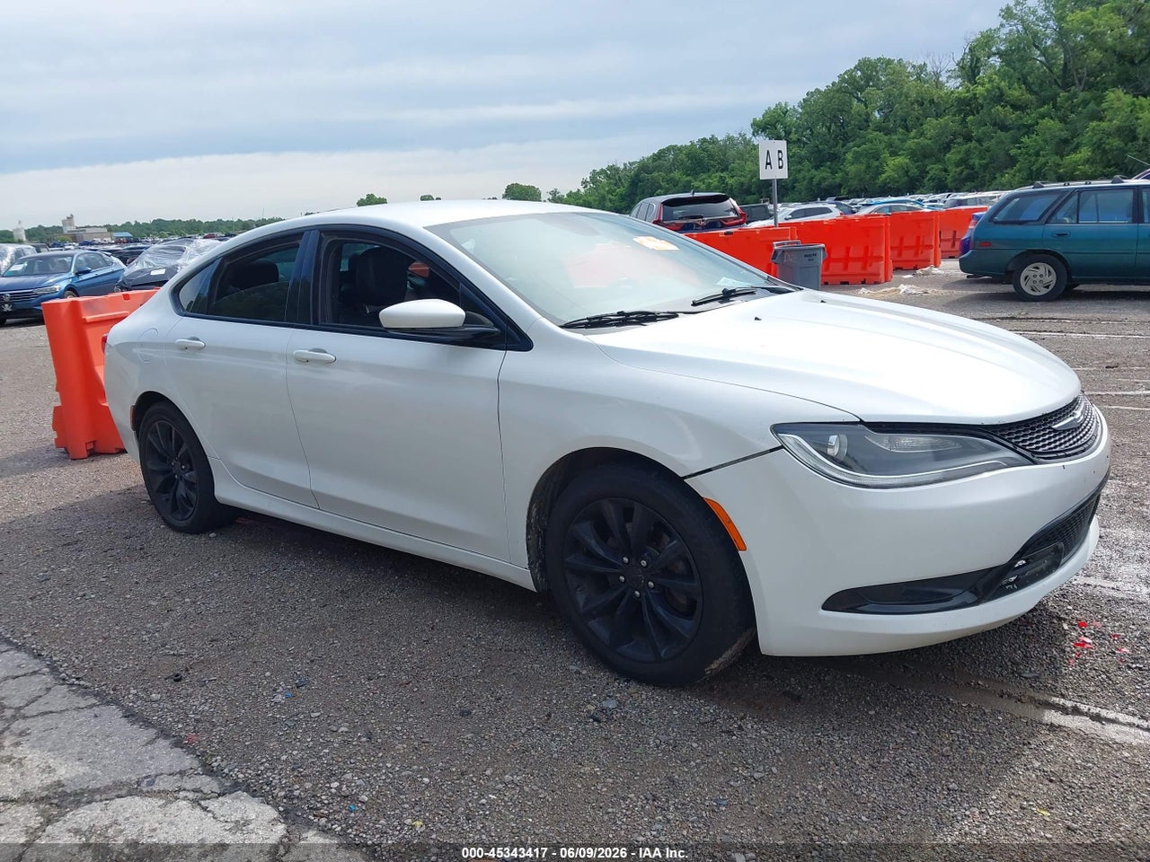 1C3CCCBB7FN****** · 2015 CHRYSLER 200 S