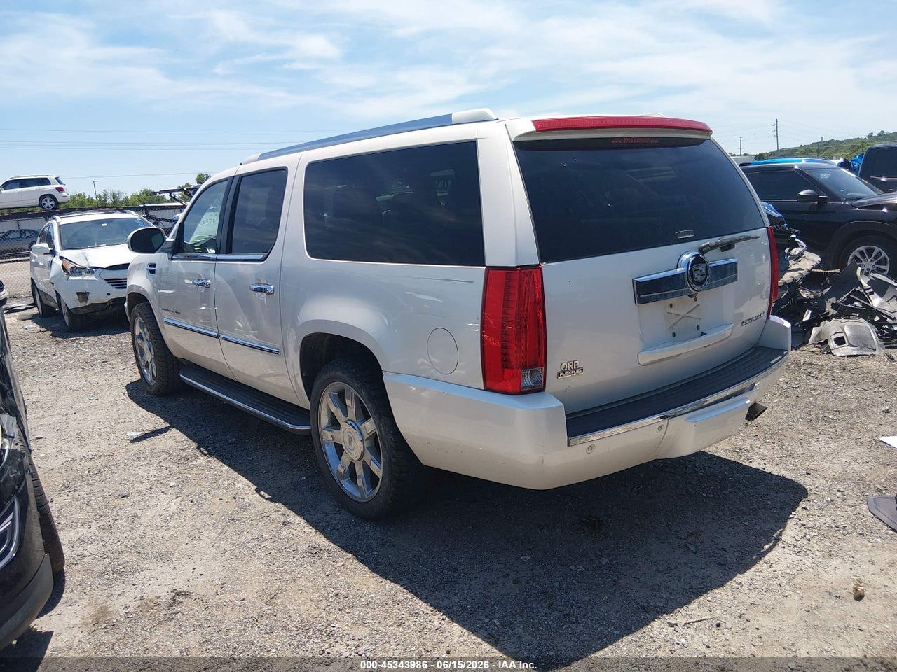 1GYS3HEF0BR****** · 2011 CADILLAC ESCALADE ESV LUXURY · 3/11