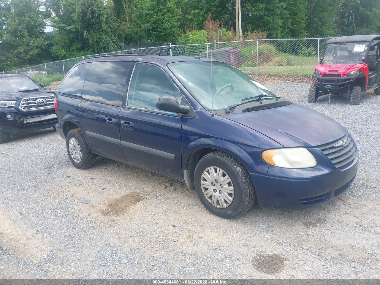 1C4GP45R15B****** · 2005 CHRYSLER TOWN &amp; COUNTRY