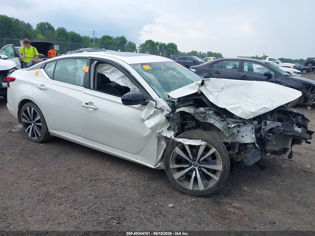 1N4BL4CW6KC****** · 2019 NISSAN ALTIMA 2.5 SR
