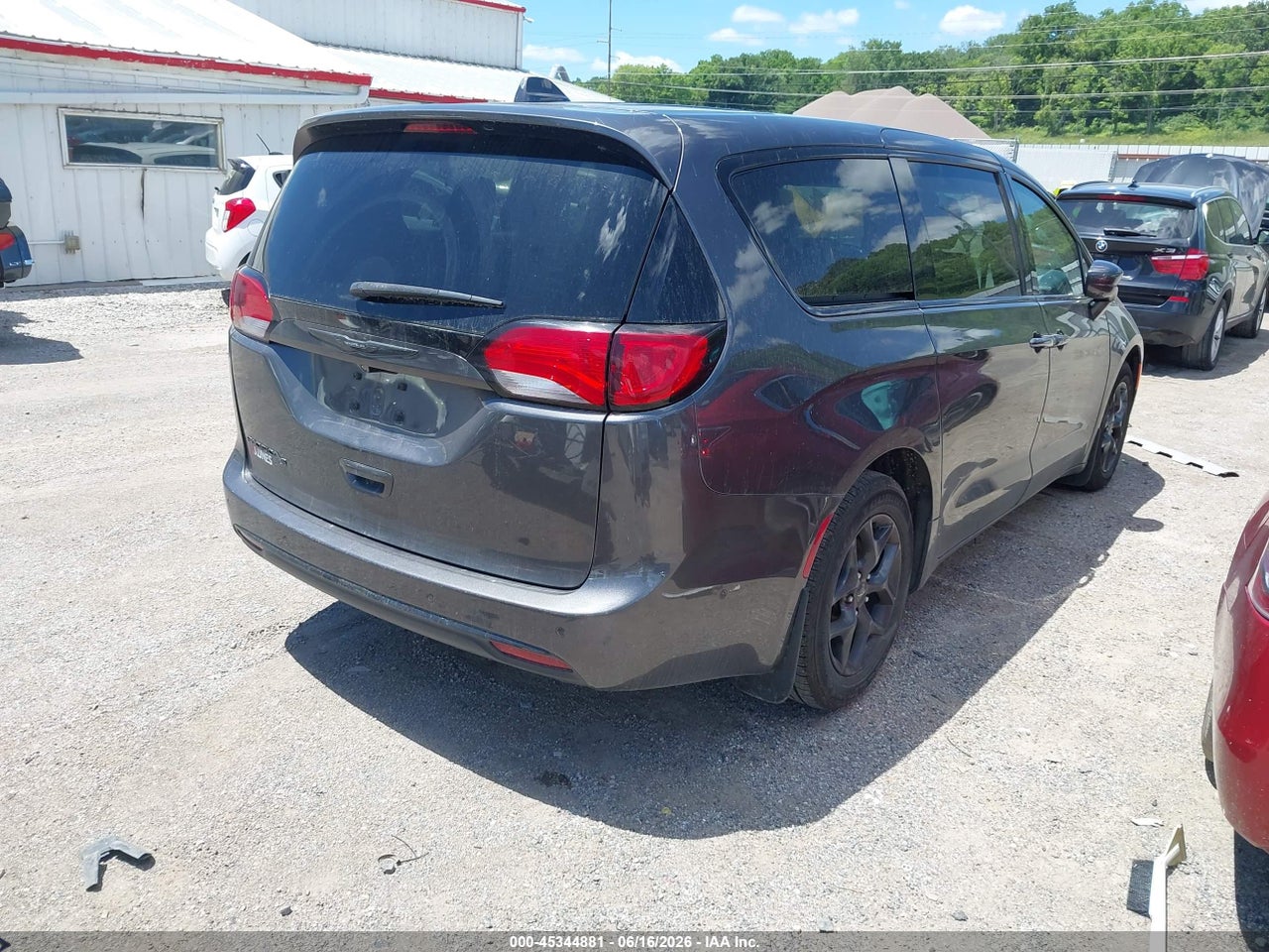 2019 CHRYSLER PACIFICA TOURING PLUS · 4/11