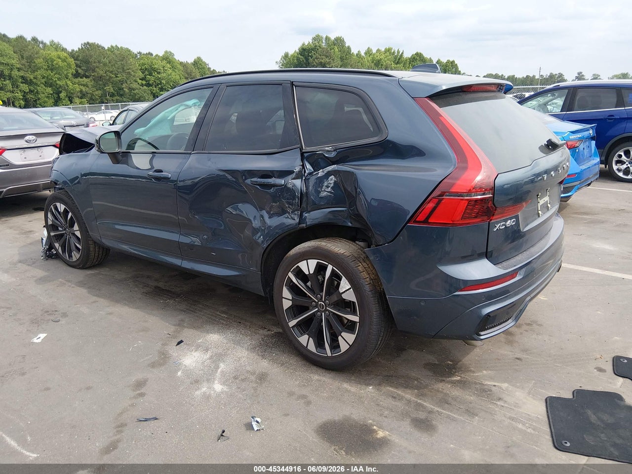 2026 VOLVO XC60 B5 PLUS · 3/11