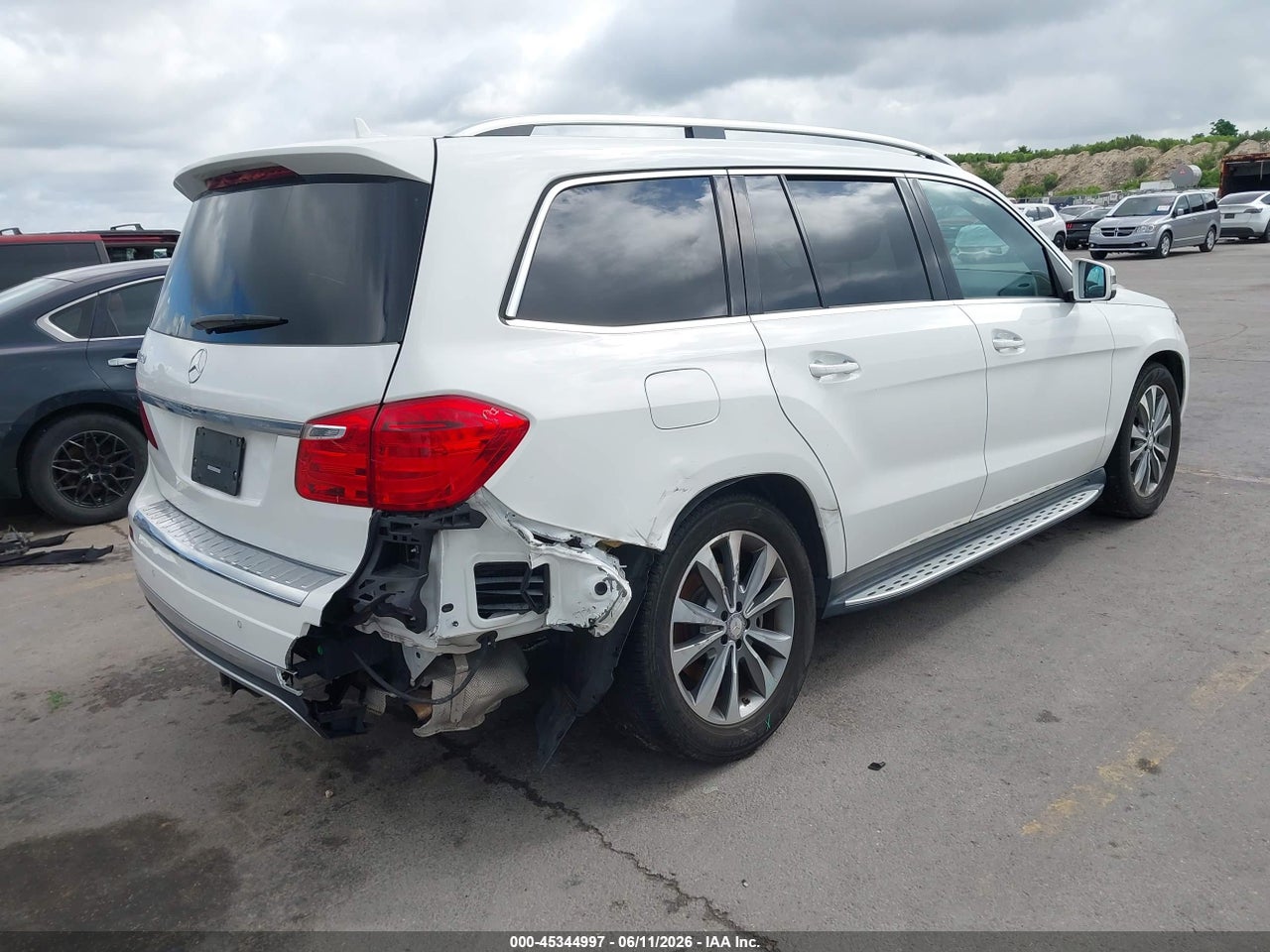 2016 MERCEDES-BENZ GL 450 4MATIC · 4/11