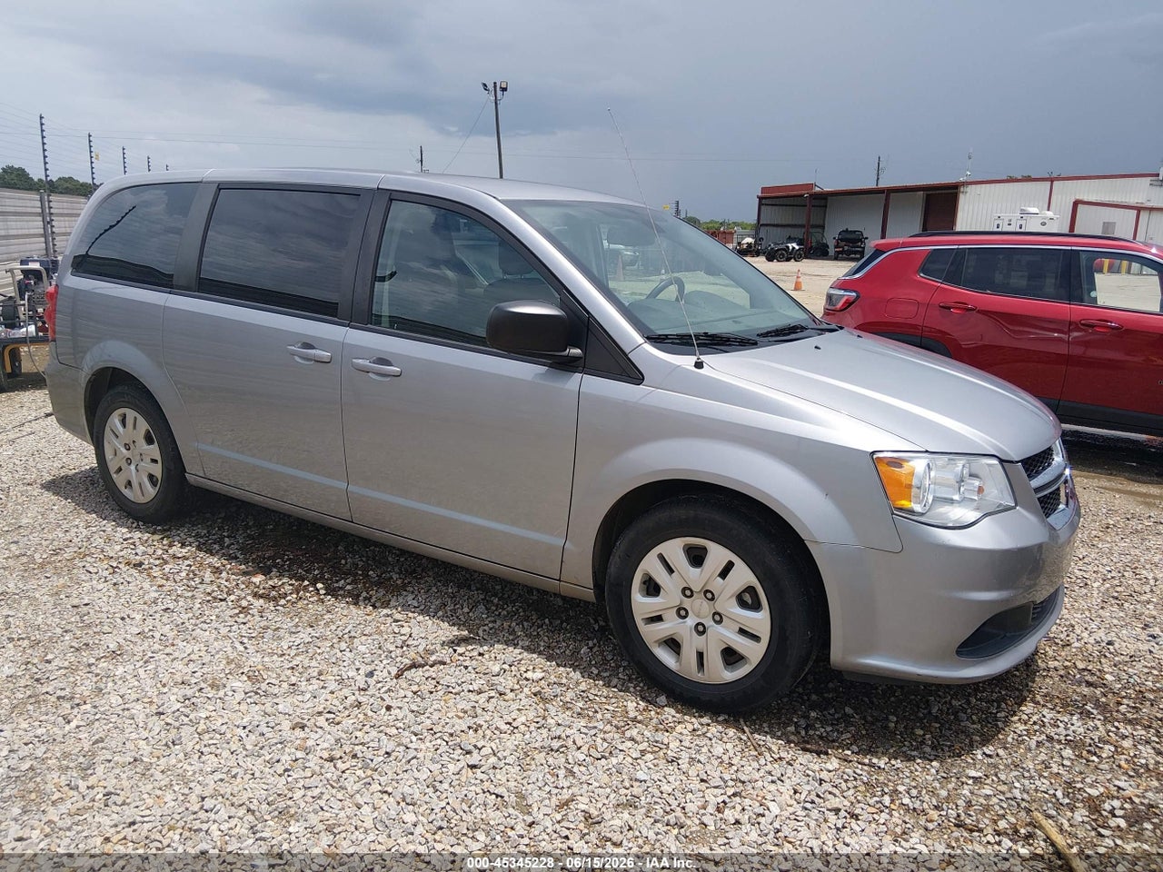 2C4RDGBG7JR****** · 2018 DODGE GRAND CARAVAN SE