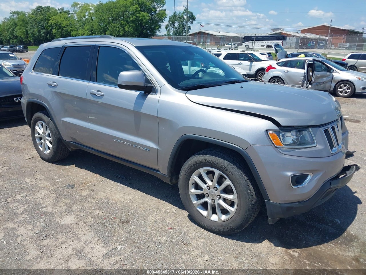 1C4RJFAG2FC****** · 2015 JEEP GRAND CHEROKEE LAREDO