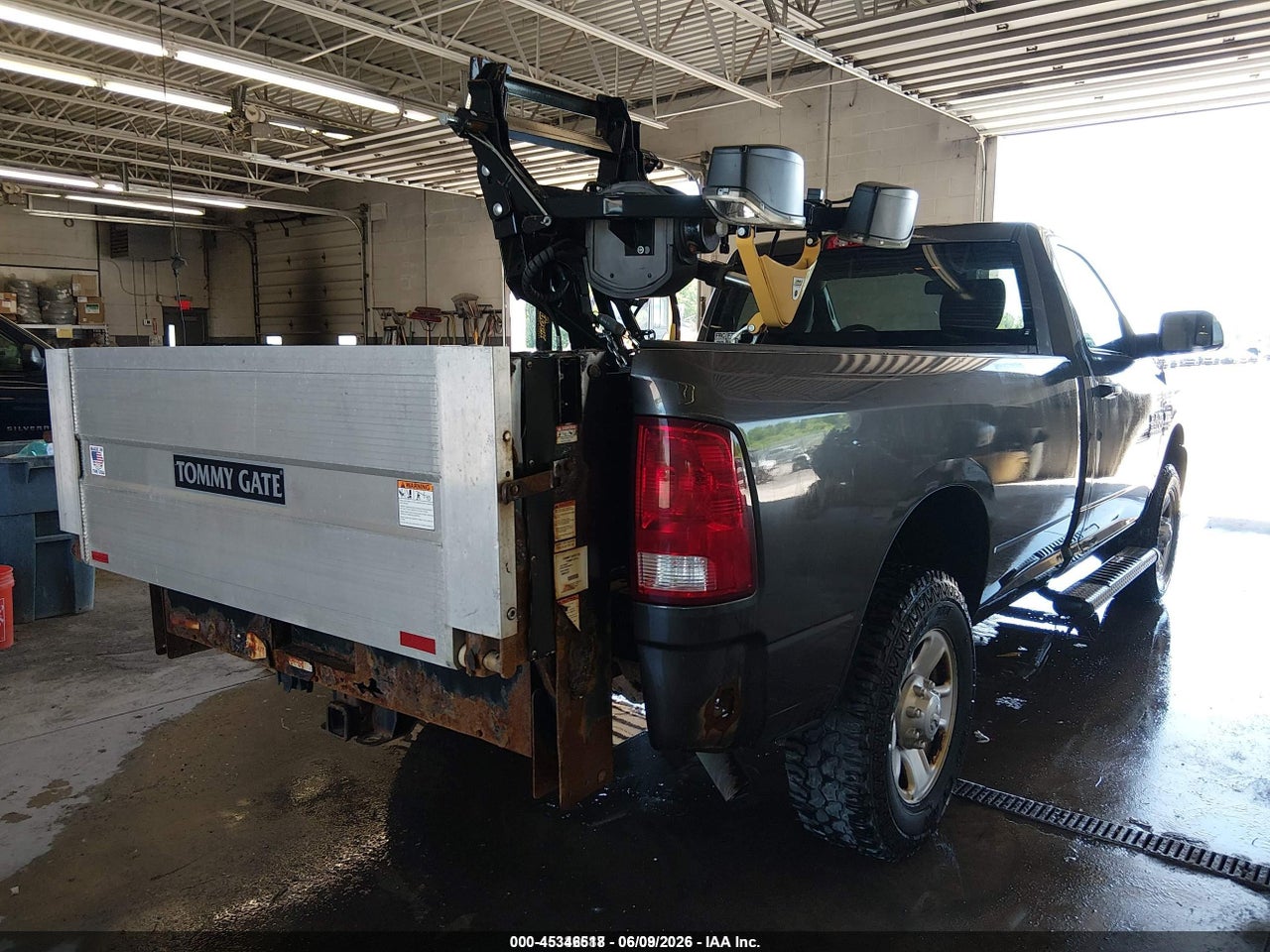 2016 RAM 3500 TRADESMAN · 4/11