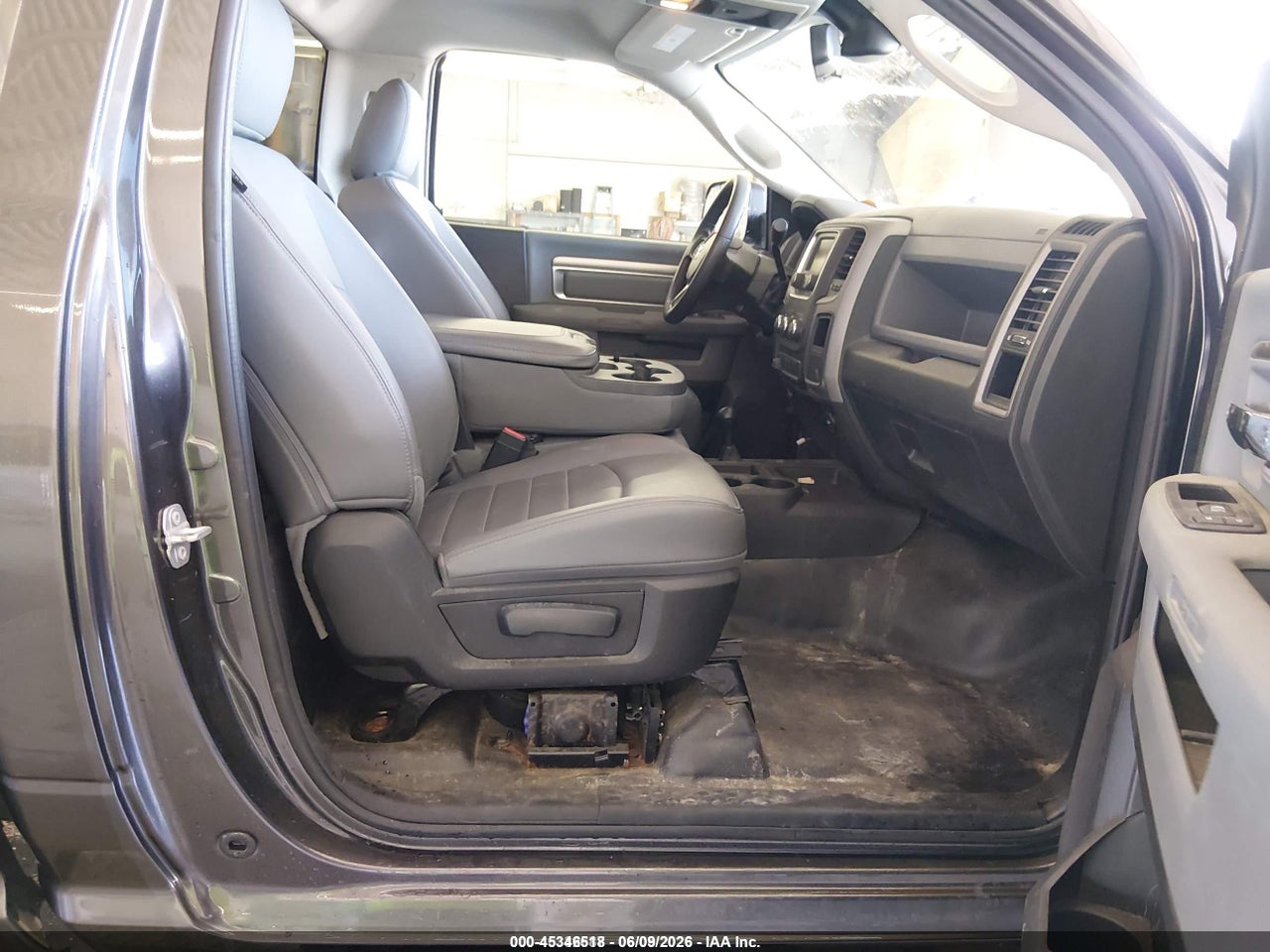 2016 RAM 3500 TRADESMAN · 5/11