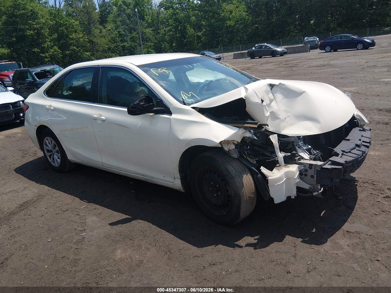 4T4BF1FKXFR****** · 2015 TOYOTA CAMRY LE