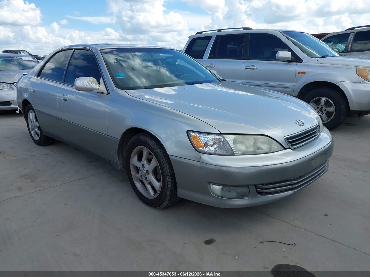 JT8BF28G7Y5****** · 2000 LEXUS ES 300