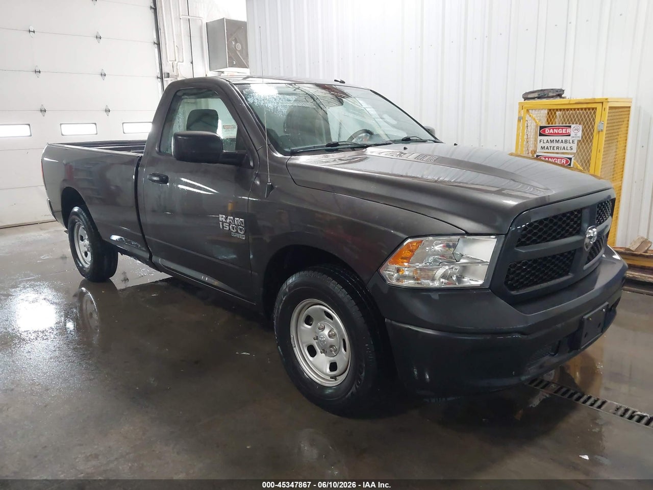 3C6JR6DG6KG****** · 2019 RAM 1500 CLASSIC TRADESMAN  4X2 8' BOX