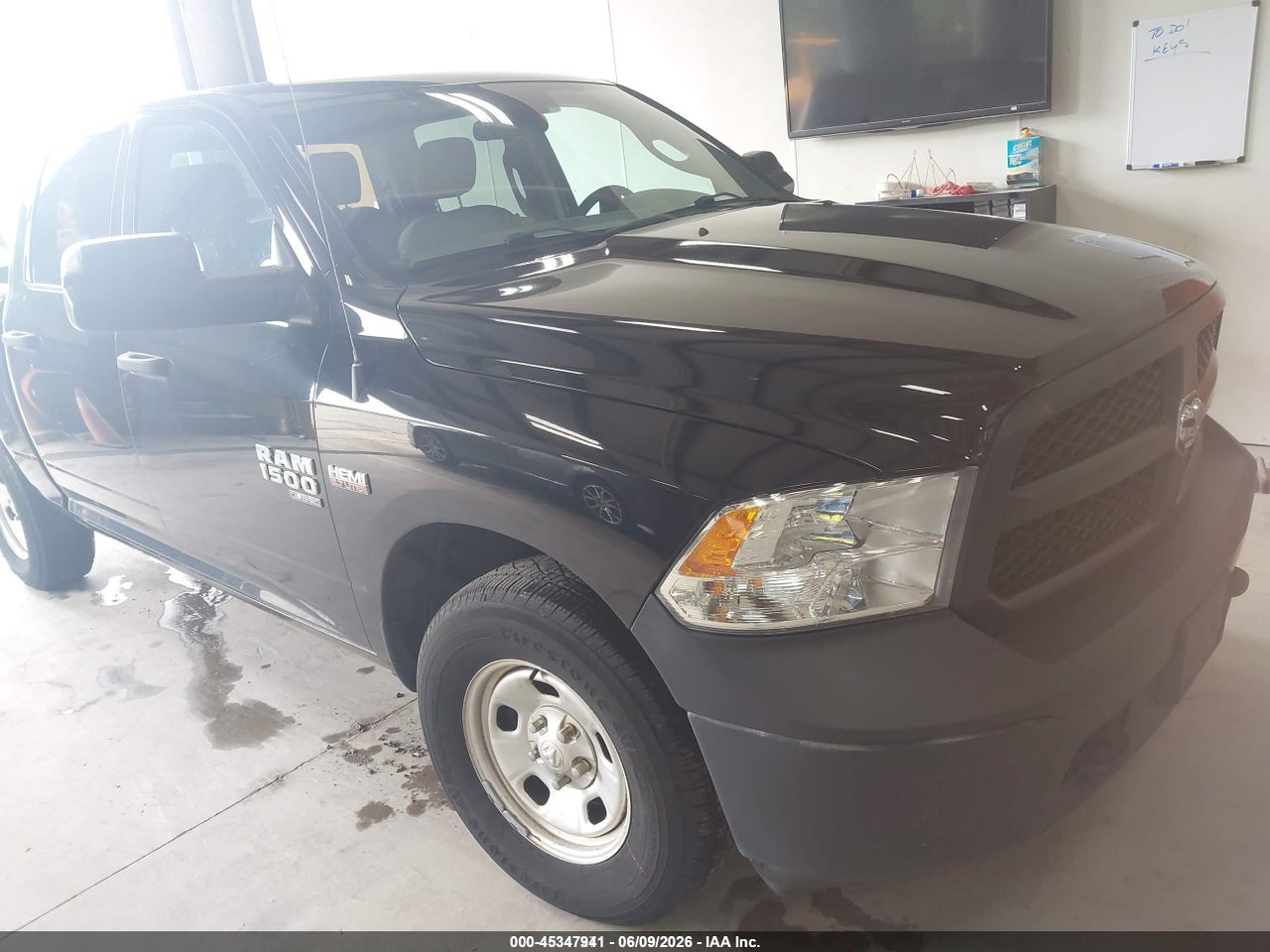 1C6RR7KT0KS****** · 2019 RAM 1500 CLASSIC TRADESMAN  4X4 5'7 BOX