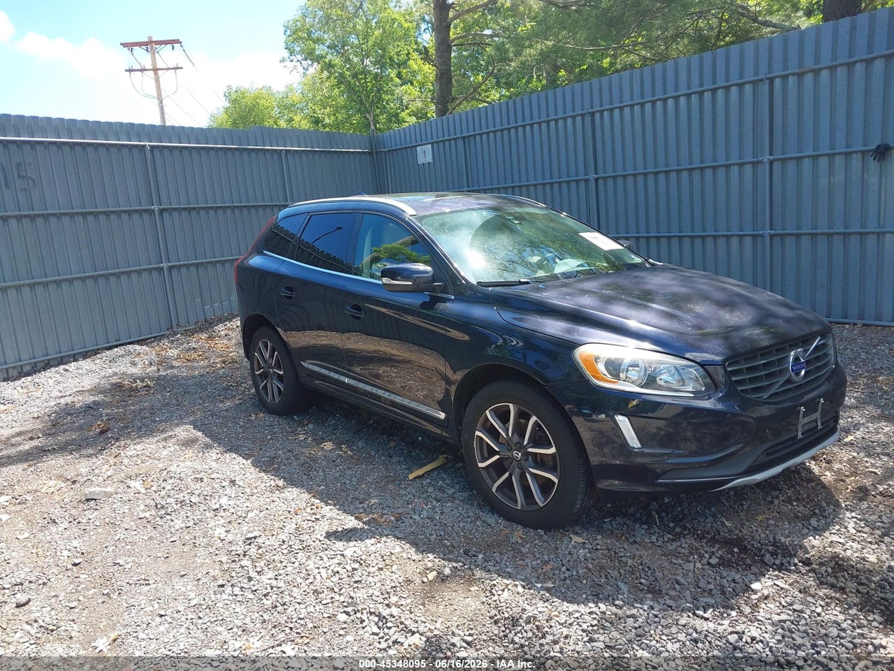 YV4902RK7G2****** · 2016 VOLVO XC60 T6