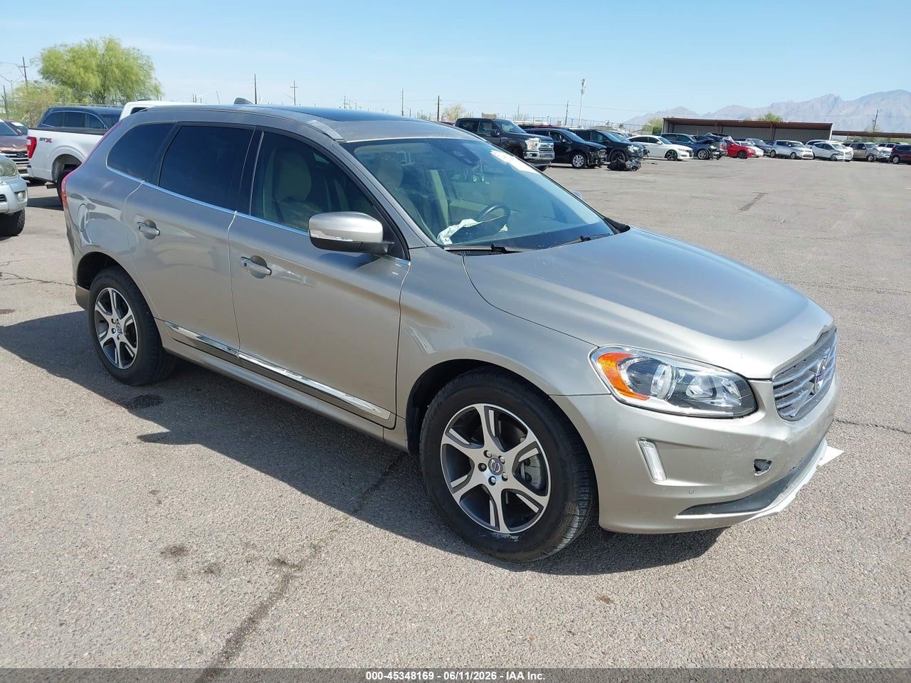 YV449MDKXF2****** · 2015 VOLVO XC60 T6