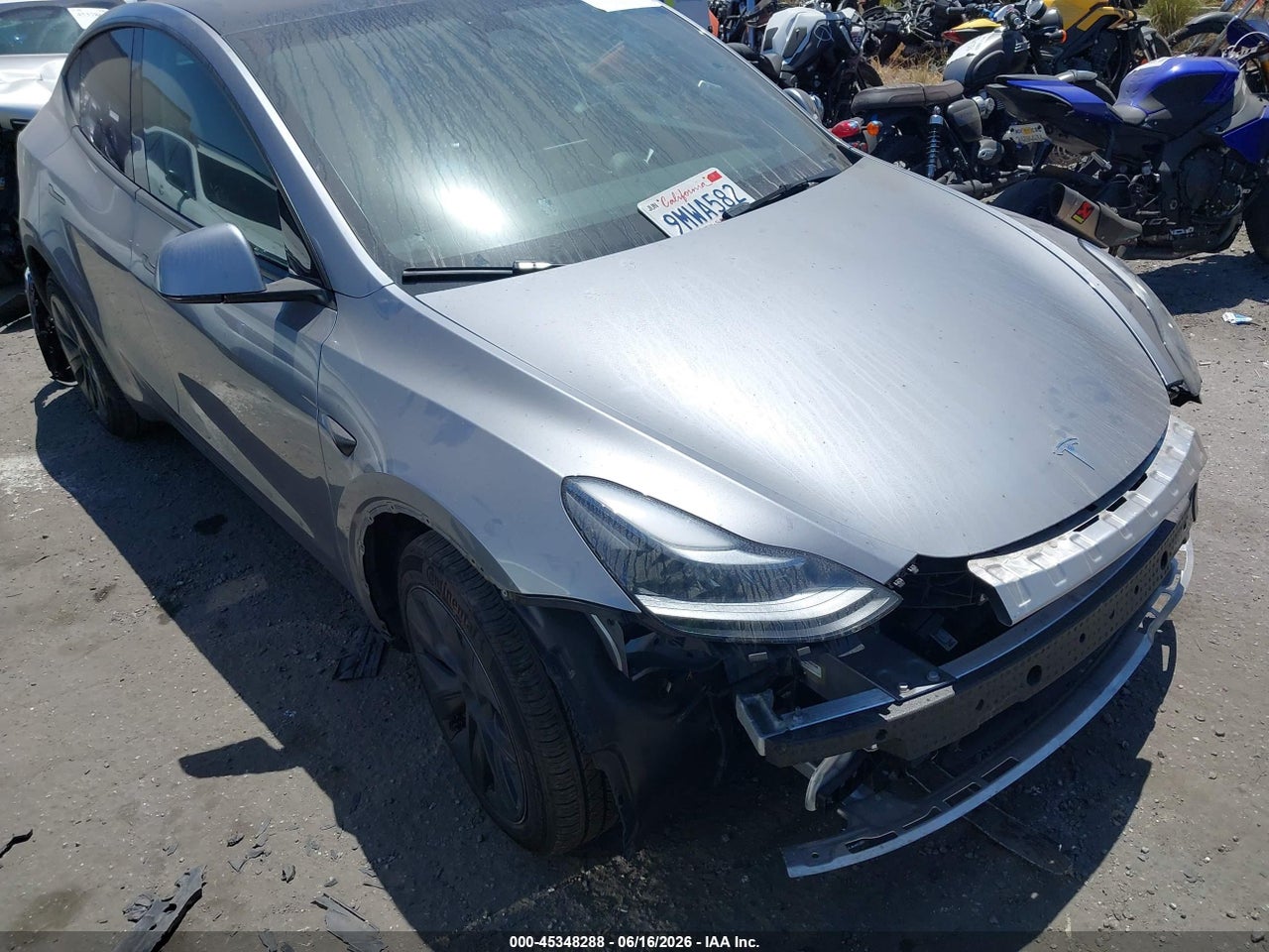 7SAYGDEEXRA****** · 2024 TESLA MODEL Y LONG RANGE DUAL MOTOR ALL-WHEEL DRIVE