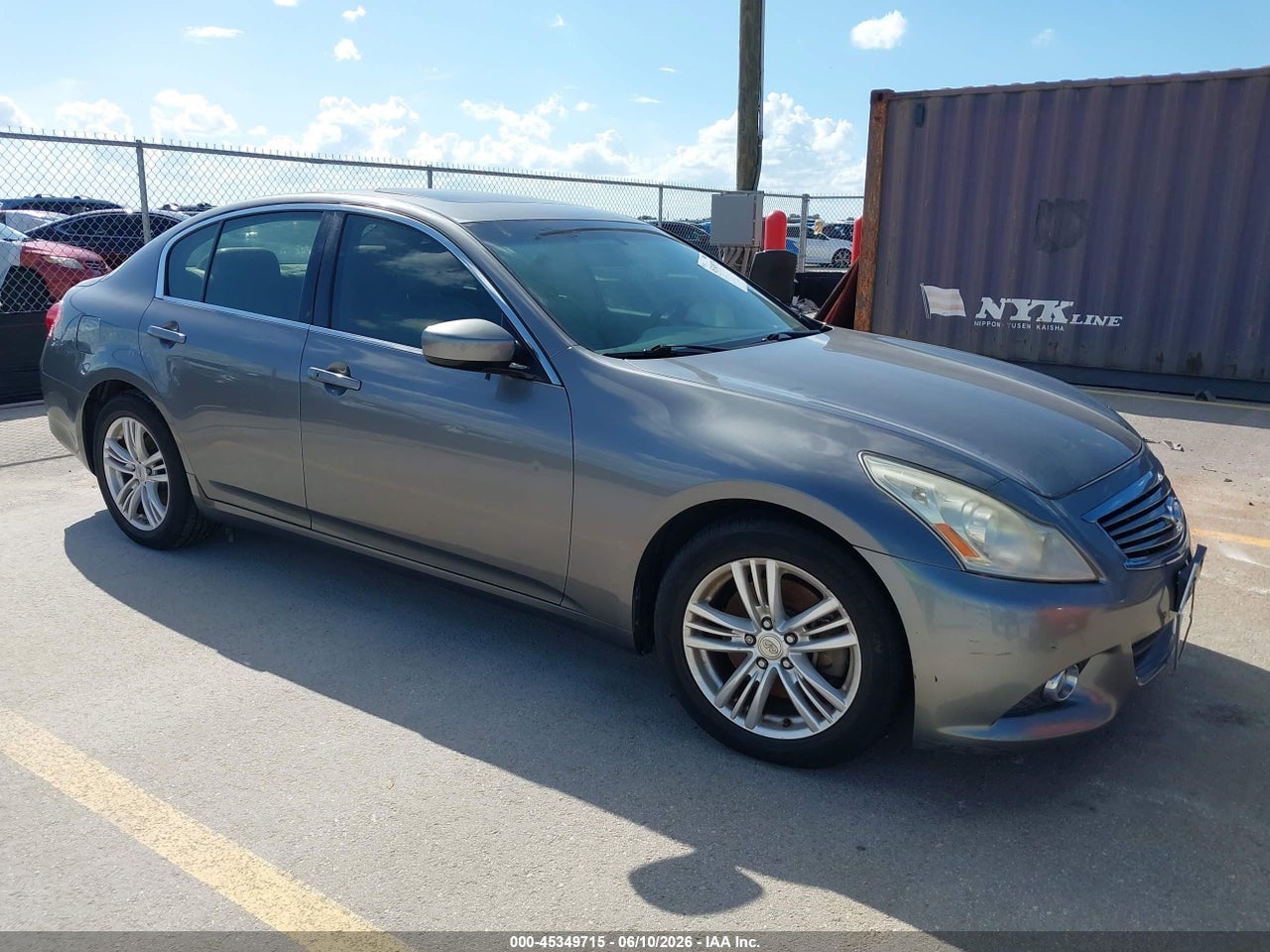 JN1CV6APXBM****** · 2011 INFINITI G37 JOURNEY