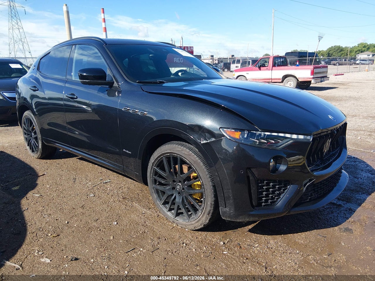 ZN661XUS8MX****** · 2021 MASERATI LEVANTE GRANSPORT
