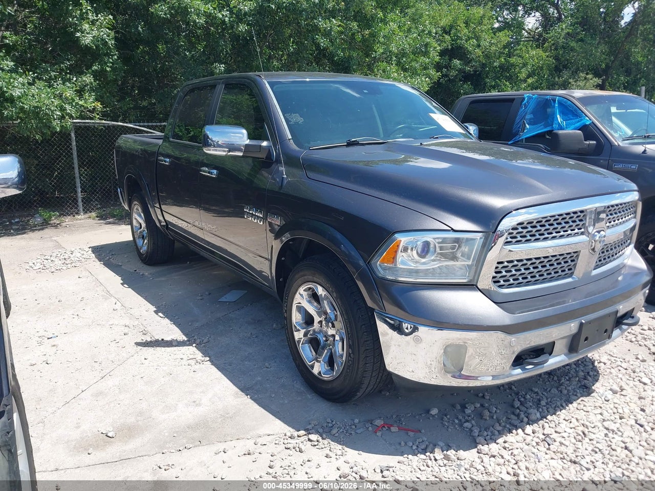 1C6RR7NT3ES****** · 2014 RAM 1500 LARAMIE