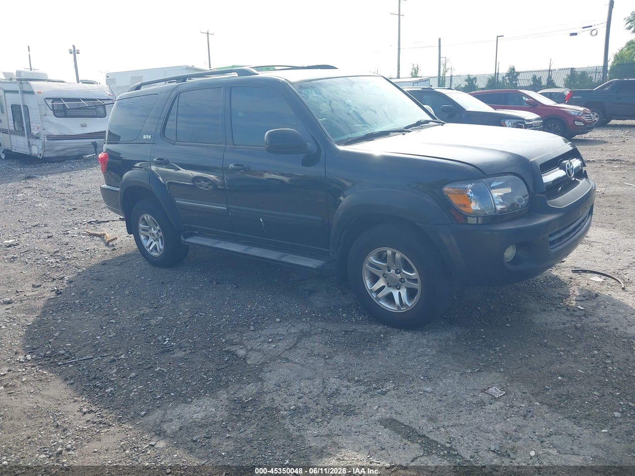 5TDBT44A95S****** · 2005 TOYOTA SEQUOIA SR5 V8