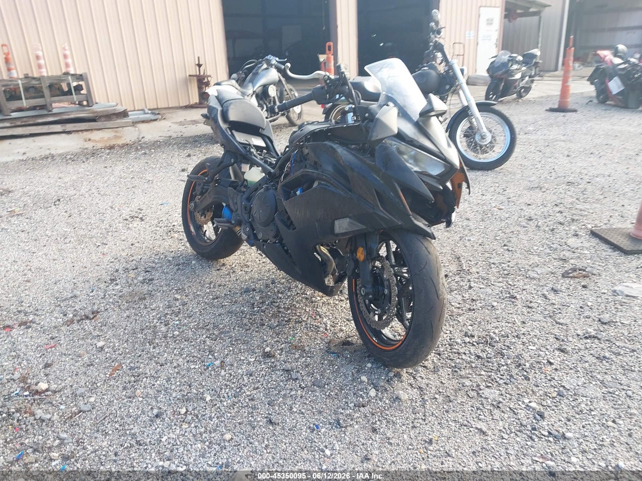 ML5EXEP12SD****** · 2025 KAWASAKI EX650 P
