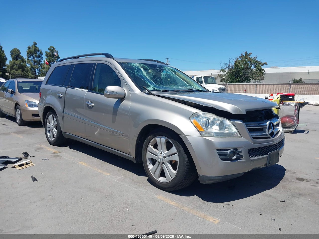4JGBF71EX7A****** · 2007 MERCEDES-BENZ GL 450 4MATIC