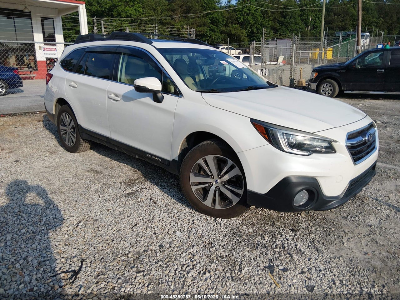 4S4BSENC3K3****** · 2019 SUBARU OUTBACK 3.6R LIMITED