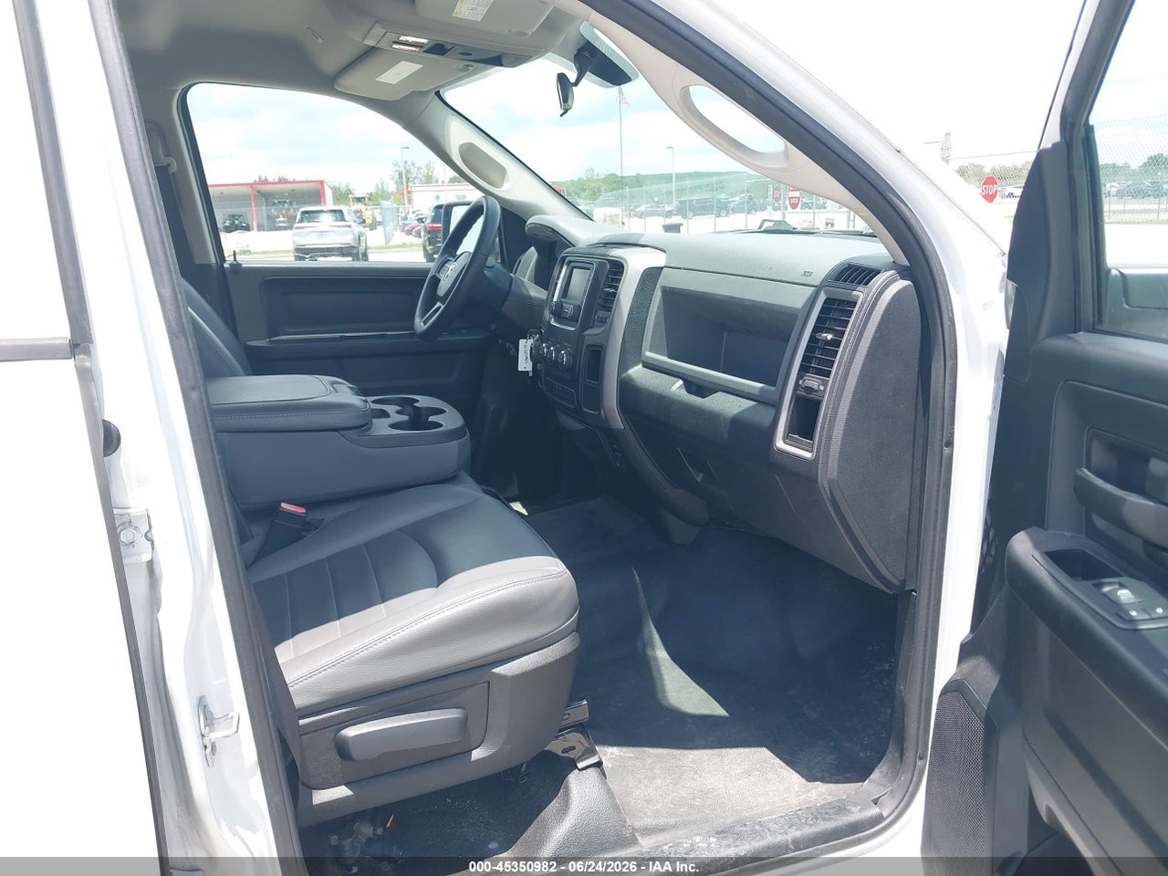 2017 RAM 1500 TRADESMAN  4X2 5'7 BOX · 5/11