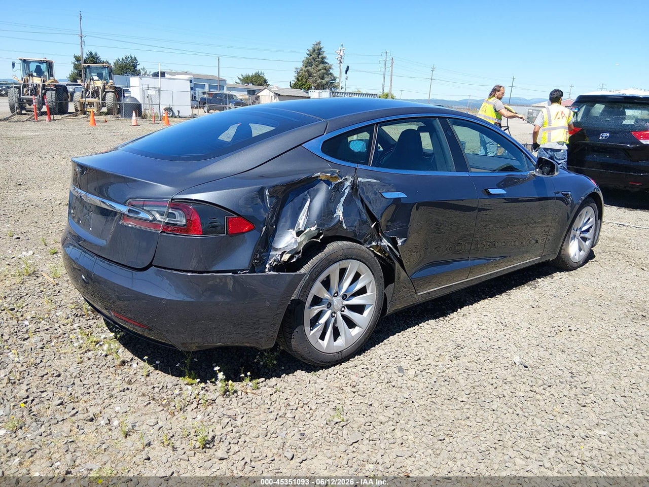 2017 TESLA MODEL S 100D/60D/75D/90D/P100D · 4/11