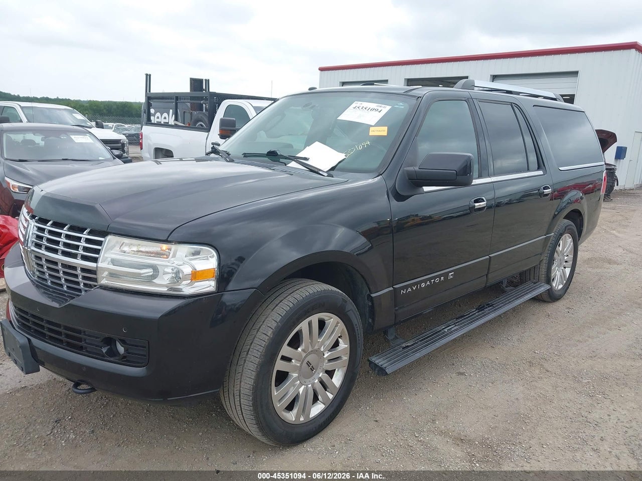 2014 LINCOLN NAVIGATOR L · 2/11
