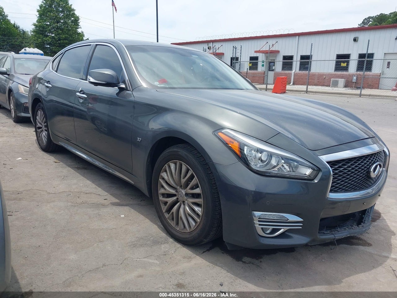 JN1BY1PP8FM****** · 2015 INFINITI Q70L 3.7