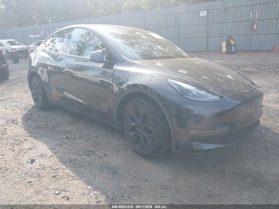 7SAYGDED6SF****** · 2025 TESLA MODEL Y LONG RANGE DUAL MOTOR REAR-WHEEL DRIVE