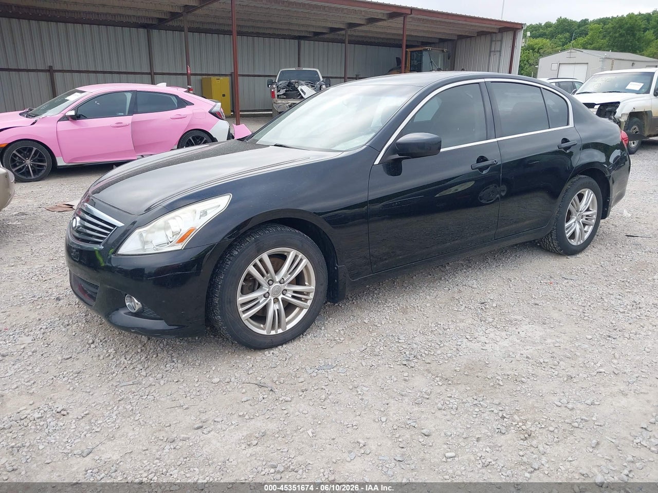 2013 INFINITI G37X   · 2/11