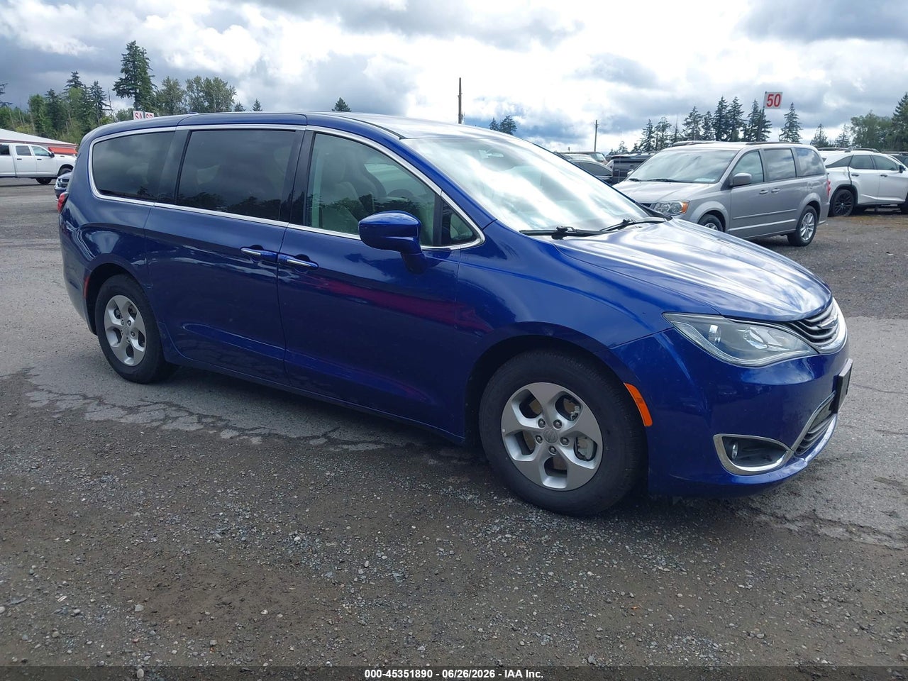 2C4RC1H75JR****** · 2018 CHRYSLER PACIFICA HYBRID TOURING PLUS