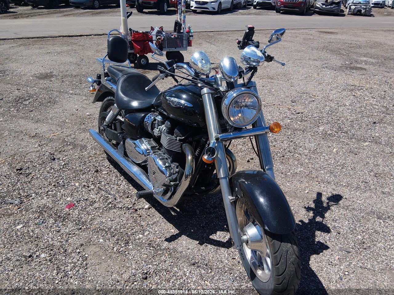 SMT905RNXDT****** · 2013 TRIUMPH MOTORCYCLE AMERICA