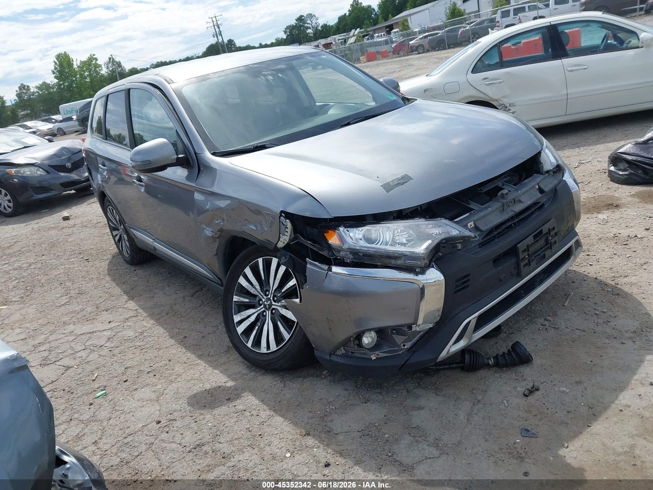 JA4AZ3A35KZ****** · 2019 MITSUBISHI OUTLANDER SE
