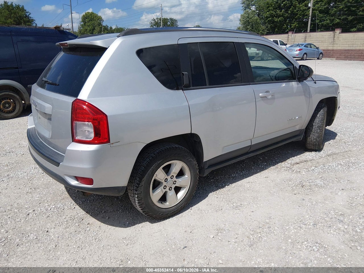 1C4NJCBAXDD****** · 2013 JEEP COMPASS SPORT · 4/11