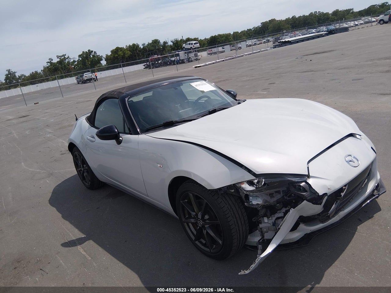 JM1NDAC75G0****** · 2016 MAZDA MX-5 MIATA CLUB