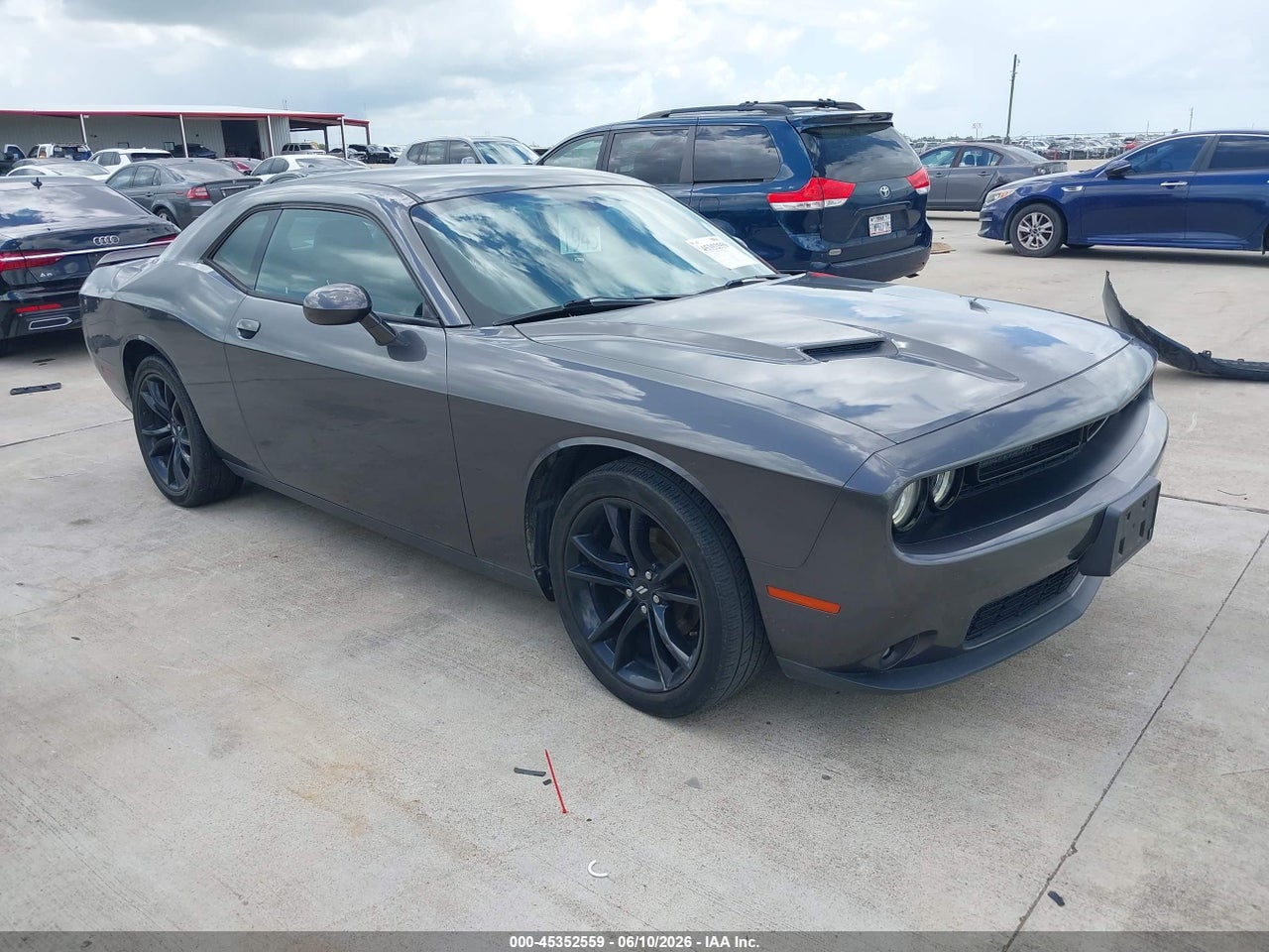 2C3CDZAG4JH****** · 2018 DODGE CHALLENGER SXT