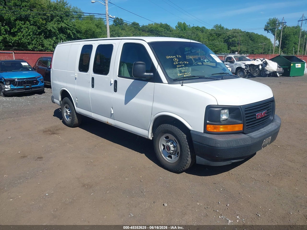 1GTW7AFG4H1****** · 2017 GMC SAVANA 2500 WORK VAN