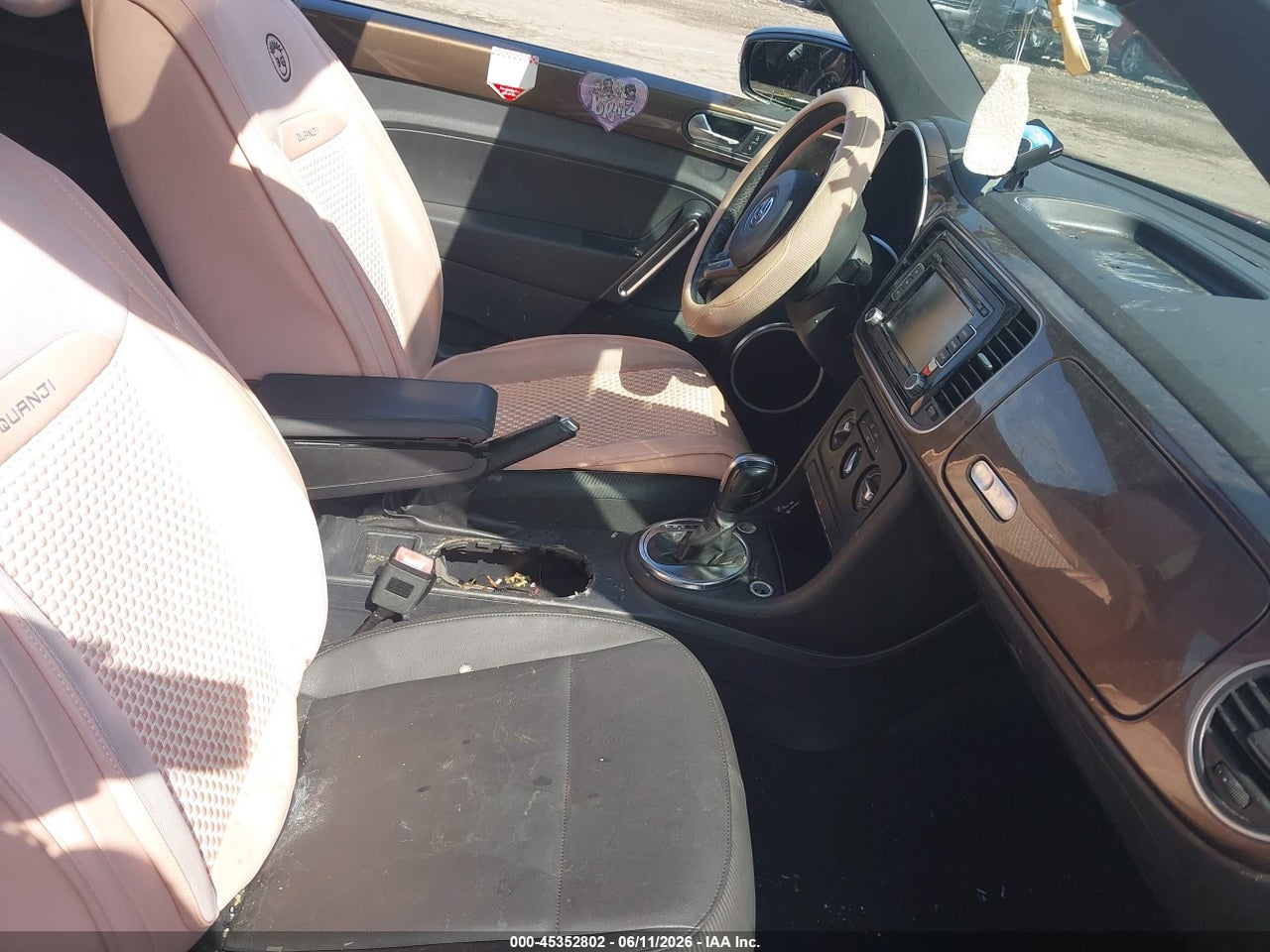 2013 VOLKSWAGEN BEETLE 2.5L · 5/10