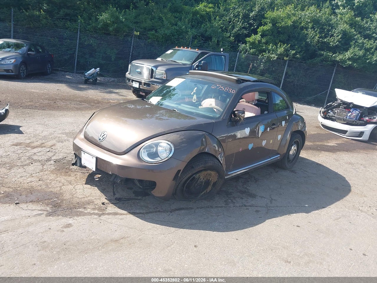 2013 VOLKSWAGEN BEETLE 2.5L · 2/10