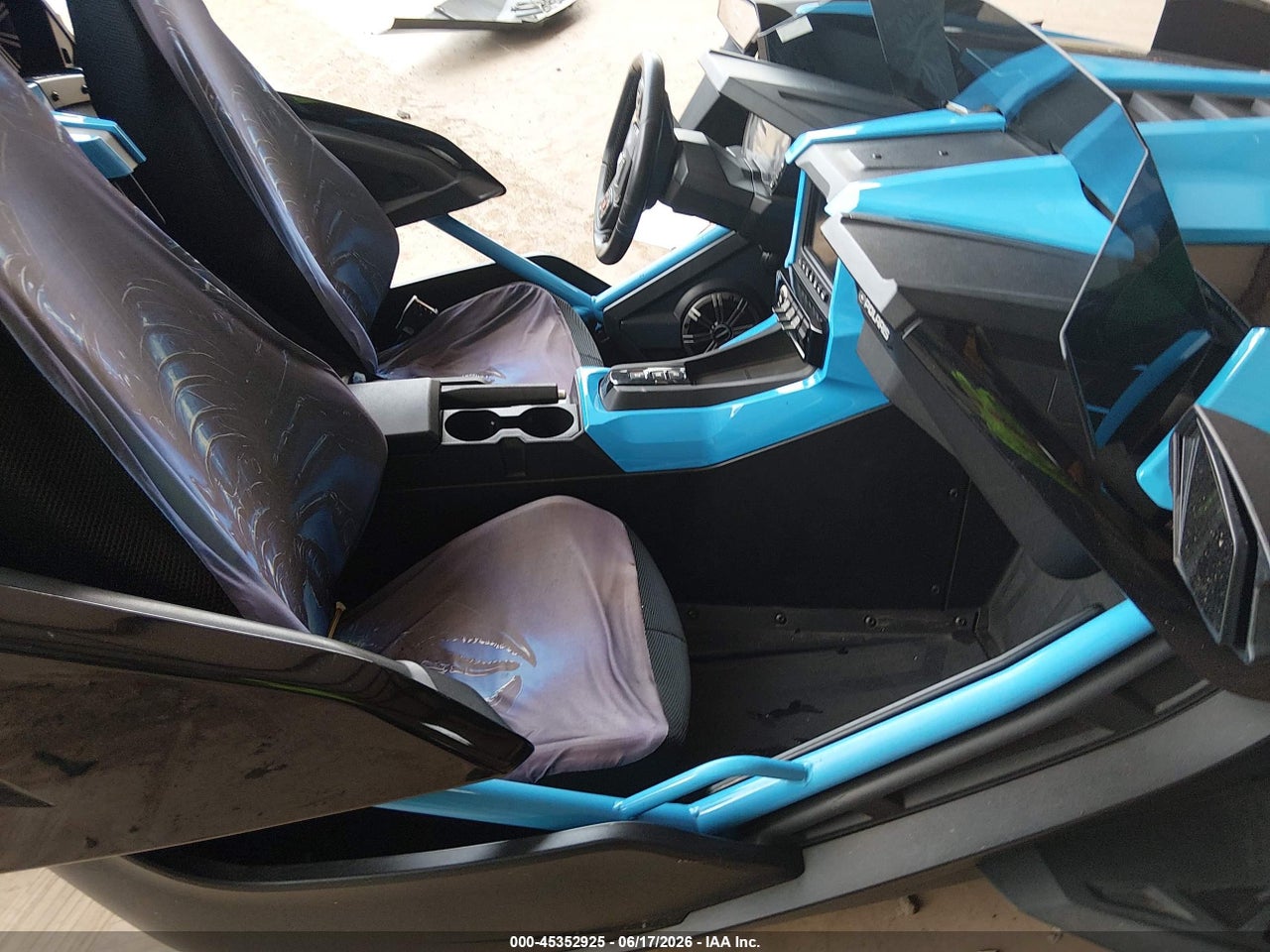 57XAARHB7L8****** · 2020 POLARIS SLINGSHOT R · 5/11