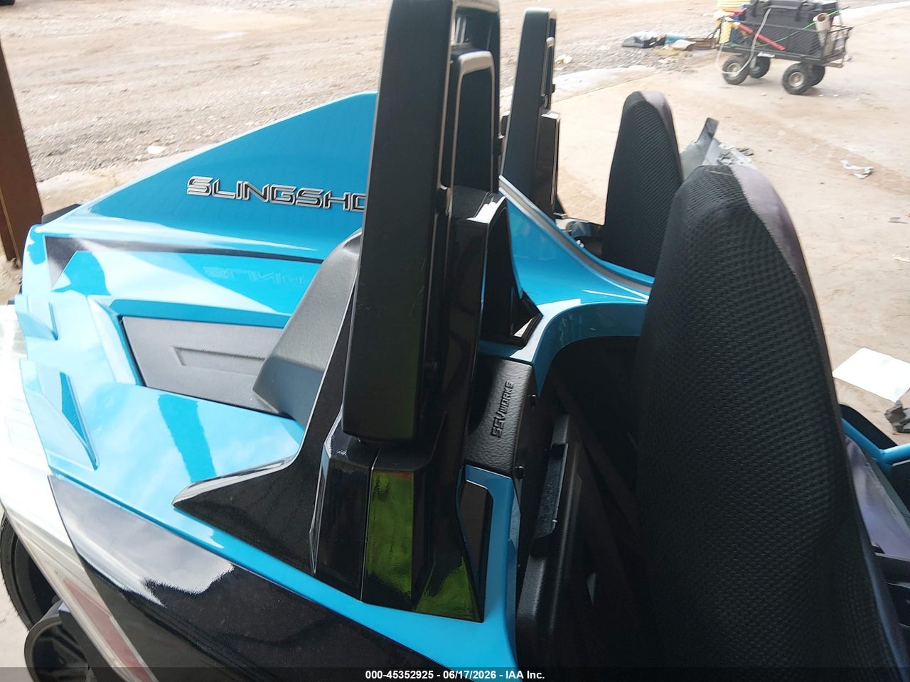 57XAARHB7L8****** · 2020 POLARIS SLINGSHOT R · 8/11