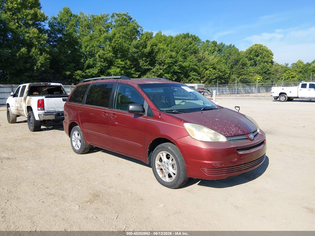 5TDBA23C95S****** · 2005 TOYOTA SIENNA LE