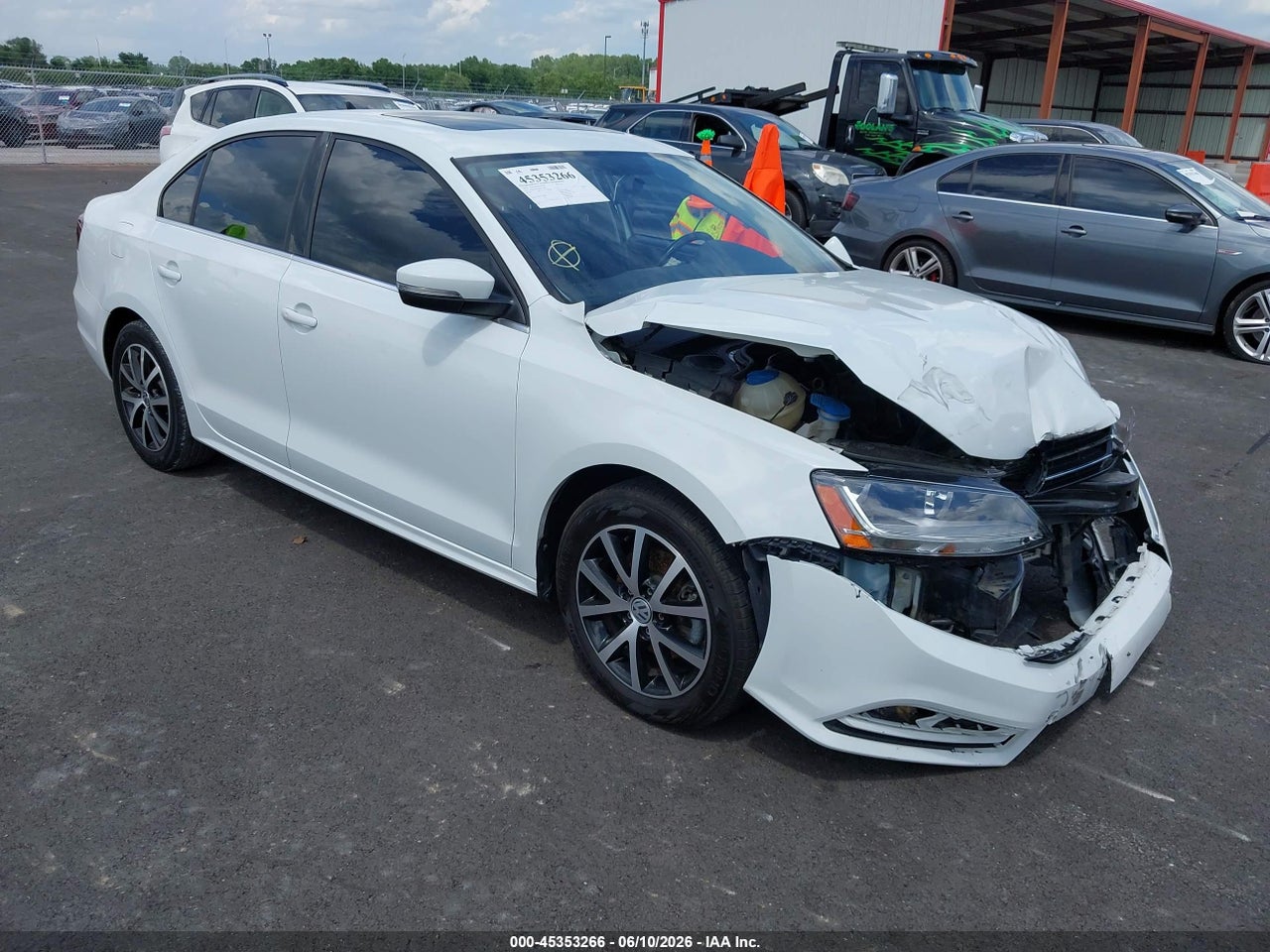 3VWDB7AJ5JM****** · 2018 VOLKSWAGEN JETTA 1.4T SE/1.4T WOLFSBURG EDITION